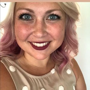 Meet your Posher, Stephanie